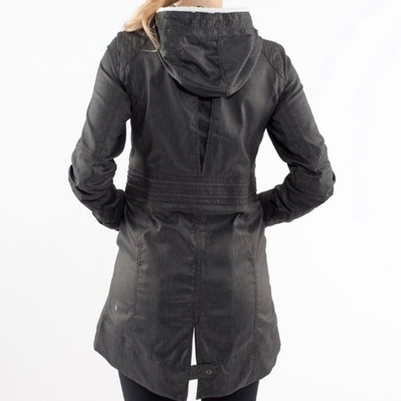 Lululemon Athletica Gray Ski Jacket with Hood Sz M - Picture 2 of 12